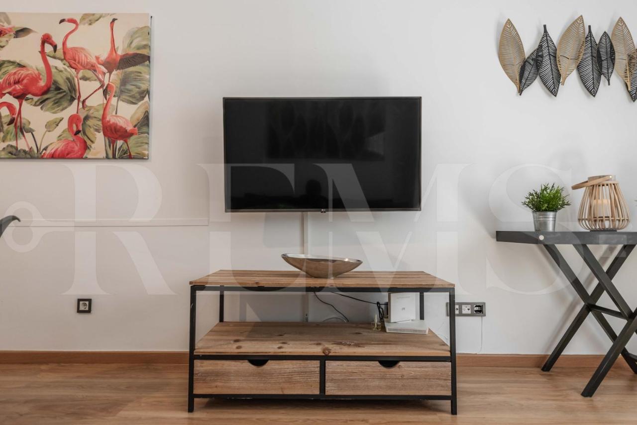 3Br Apartment With Parking And Patio In The Center By Rems Малага Екстериор снимка