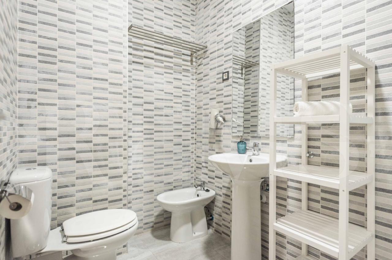 3Br Apartment With Parking And Patio In The Center By Rems Малага Екстериор снимка