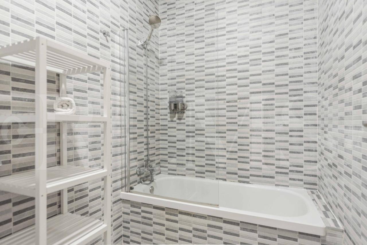 3Br Apartment With Parking And Patio In The Center By Rems Малага Екстериор снимка