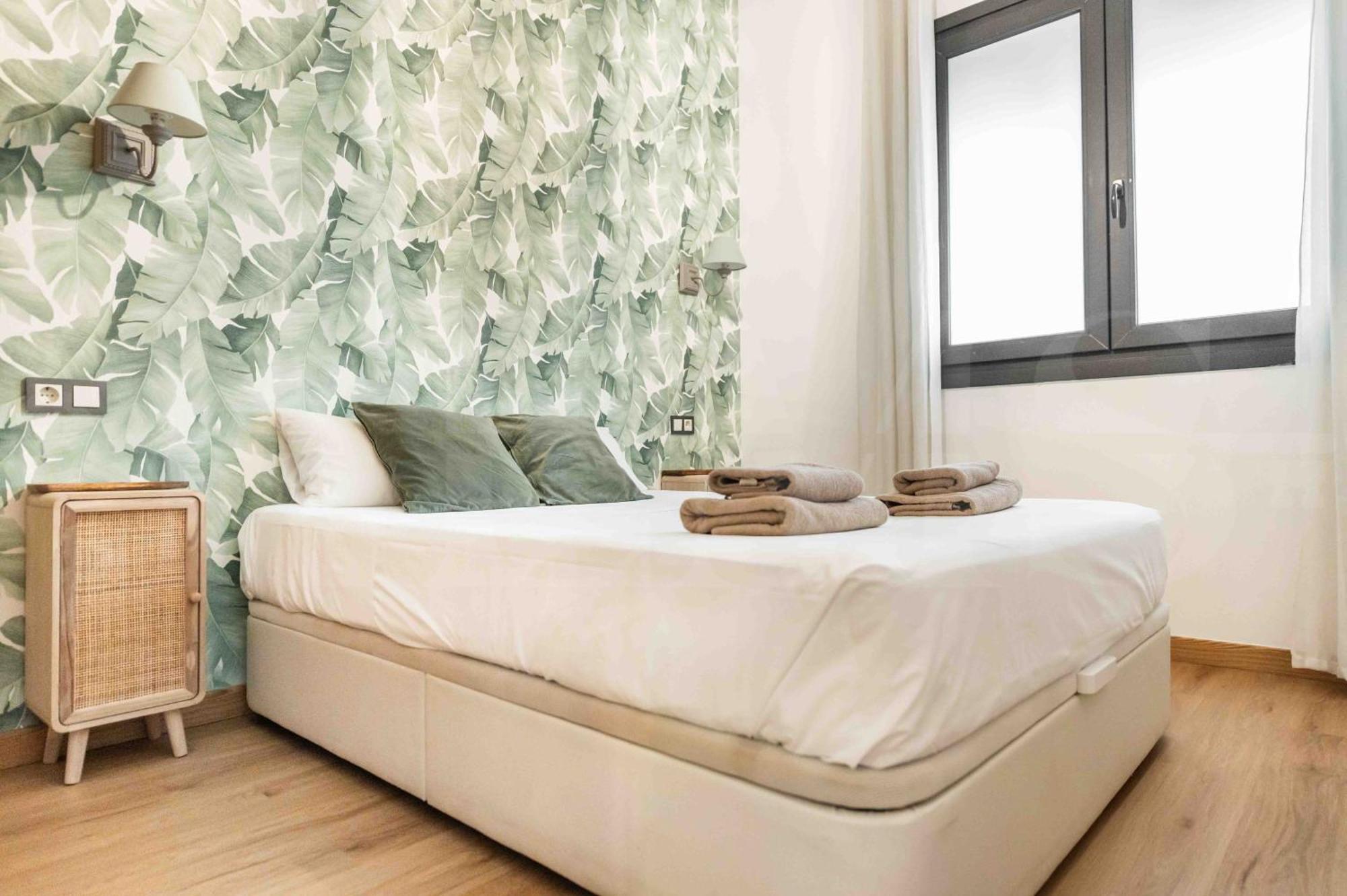 3Br Apartment With Parking And Patio In The Center By Rems Малага Екстериор снимка